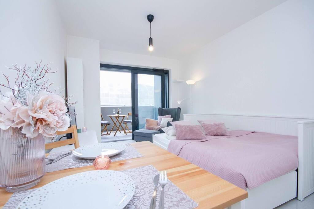 Apartment In Bratislava With Free Parking Extérieur photo